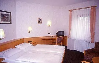 بيت ضيافة Zum Schwan 3*