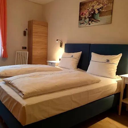 Zum Schwan Pensjonat 3*